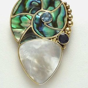 Sajen Gorgeous Vintage  Brooch/Pendant MOP 2 X 1.5